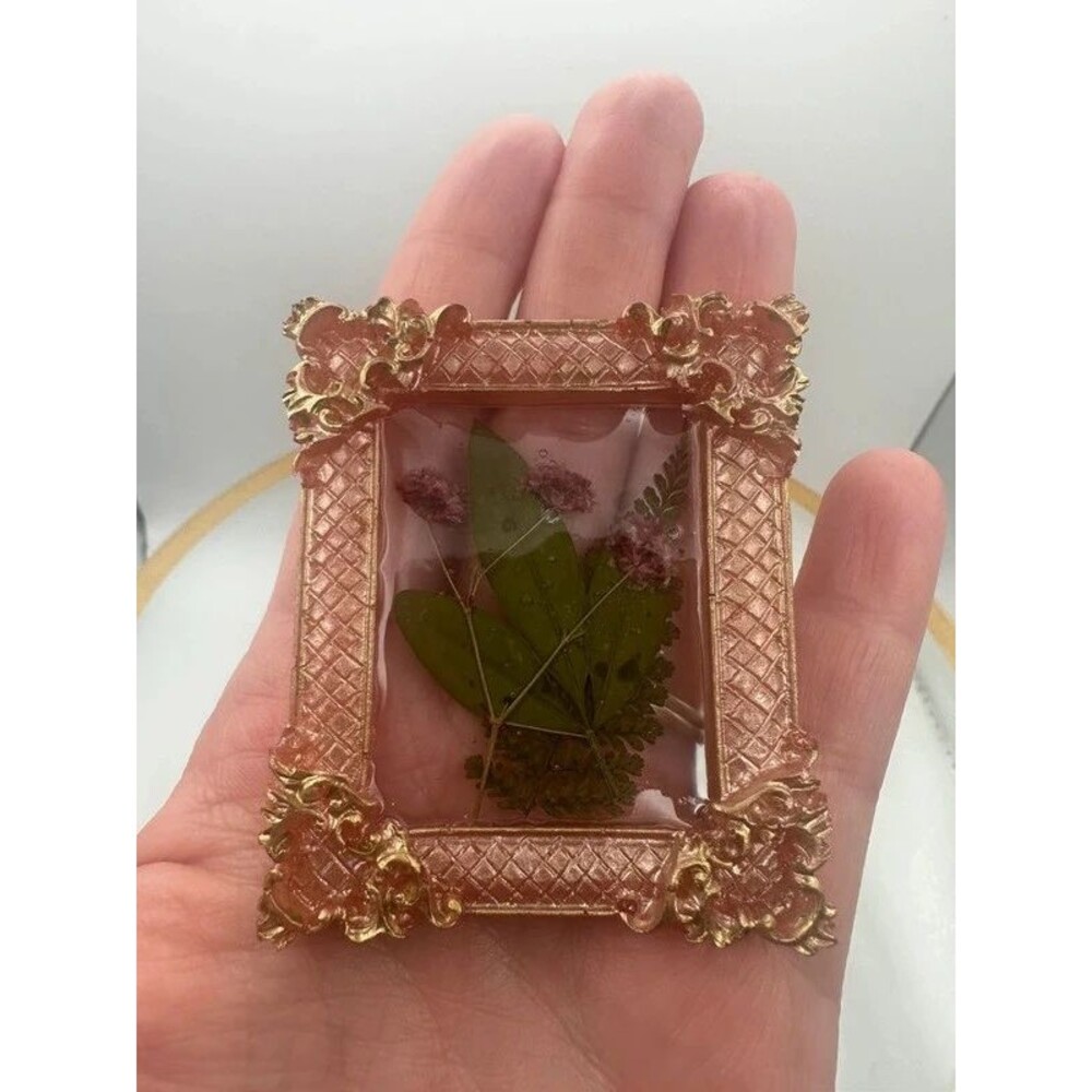 Handmade Ornate Floral Resin Frame with Real Pressed Flowers – Rose Gold & Gold